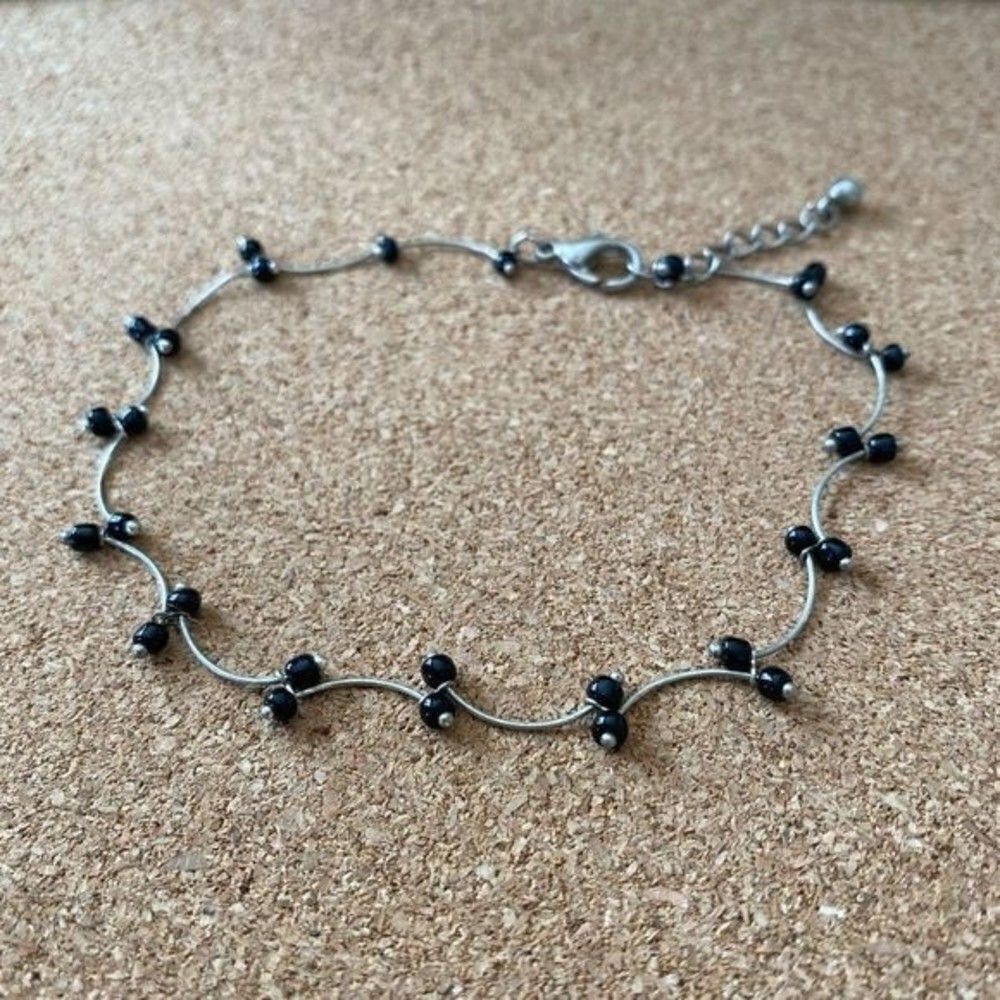 Delicate Gothic metal and beads bracelet gothcore Minimalist
